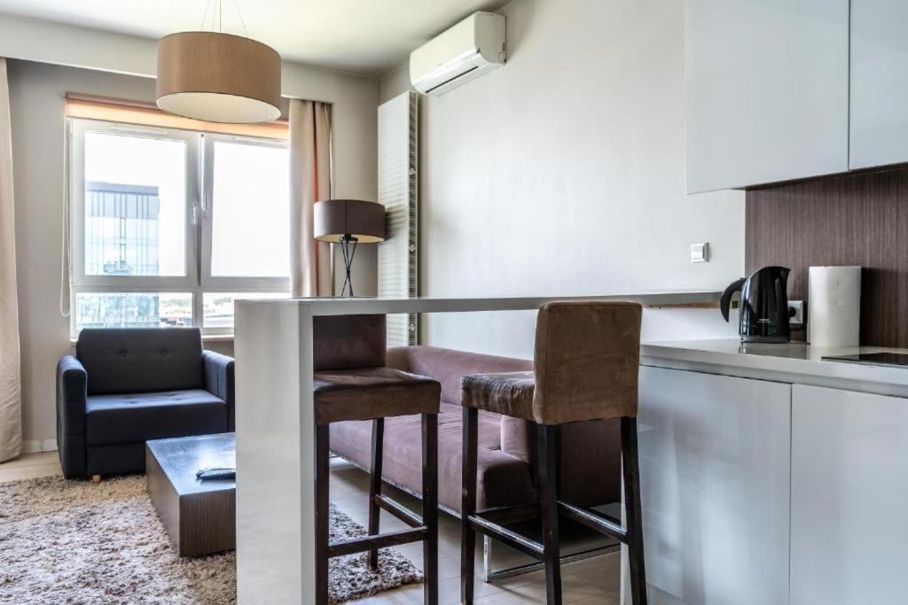 Platinum Tower - City Center - Golden Apartments Varsó Kültér fotó