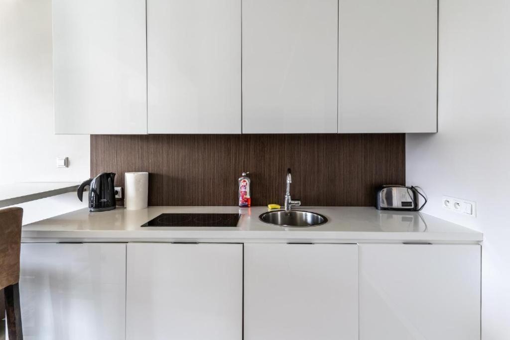 Platinum Tower - City Center - Golden Apartments Varsó Kültér fotó