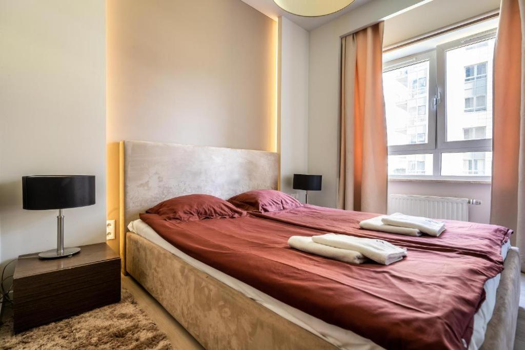 Platinum Tower - City Center - Golden Apartments Varsó Kültér fotó